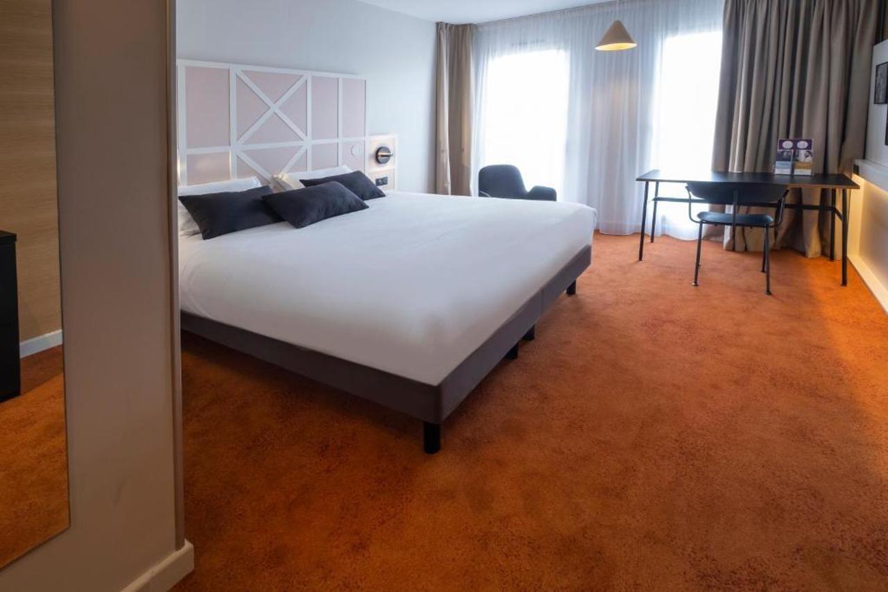 Mercure Rouen Centre Champ De Mars Екстер'єр фото