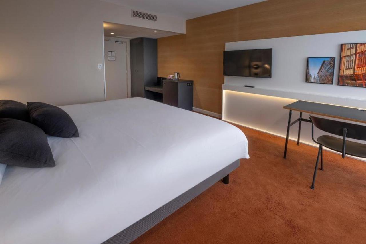 Mercure Rouen Centre Champ De Mars Екстер'єр фото