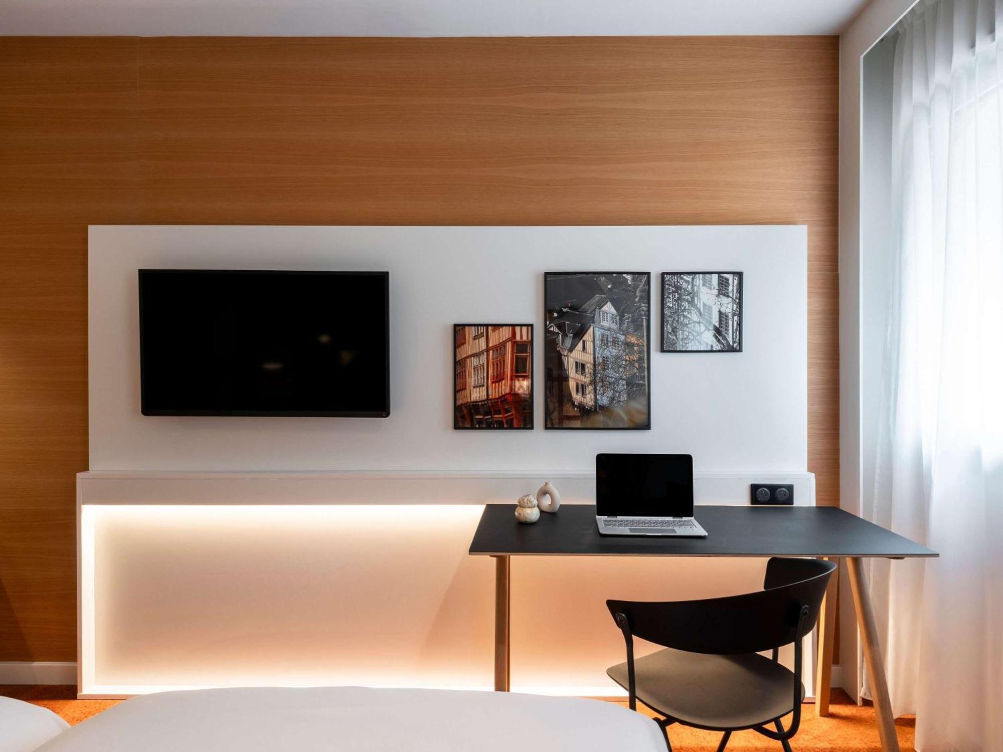 Mercure Rouen Centre Champ De Mars Екстер'єр фото