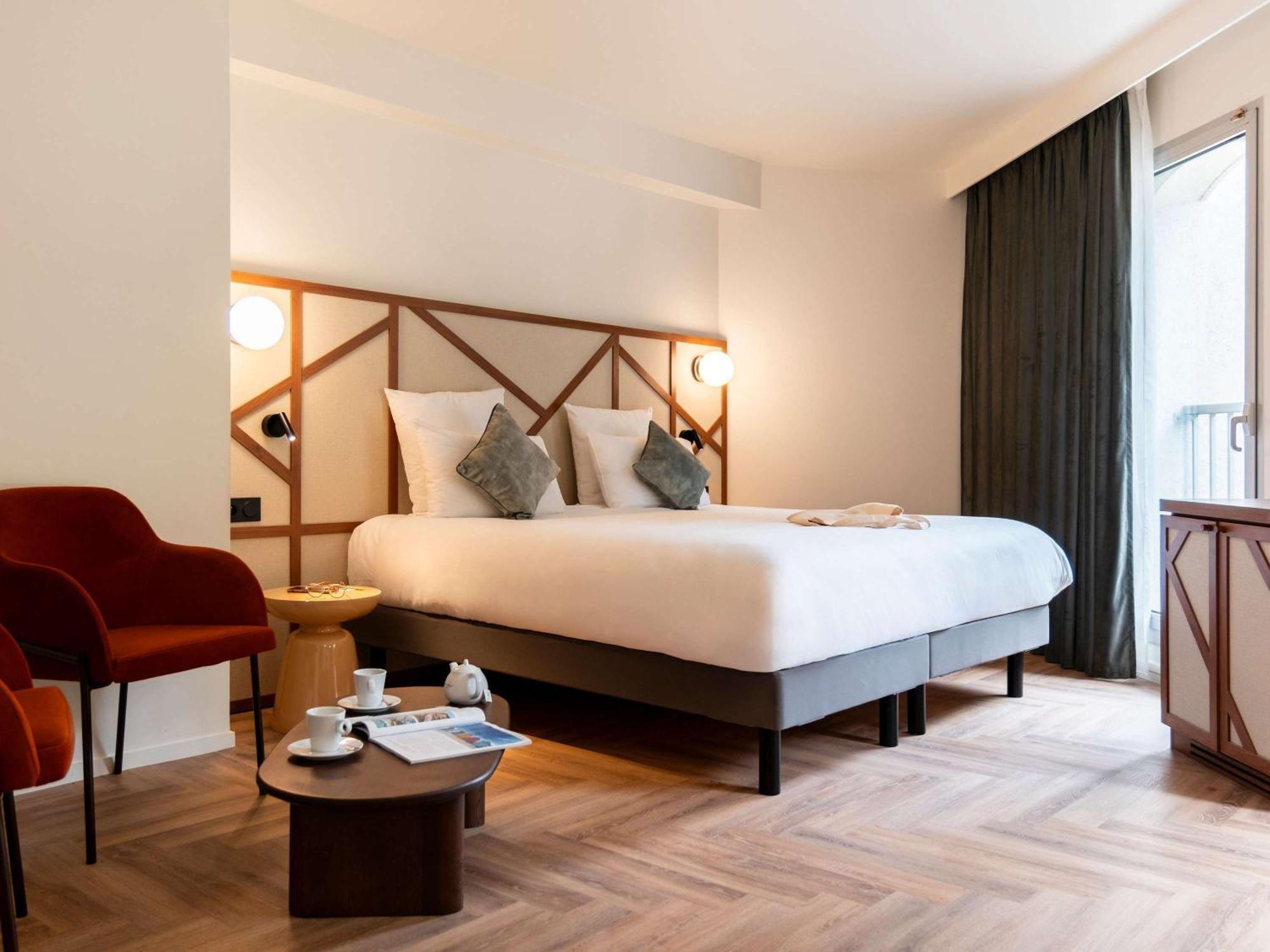 Mercure Rouen Centre Champ De Mars Екстер'єр фото