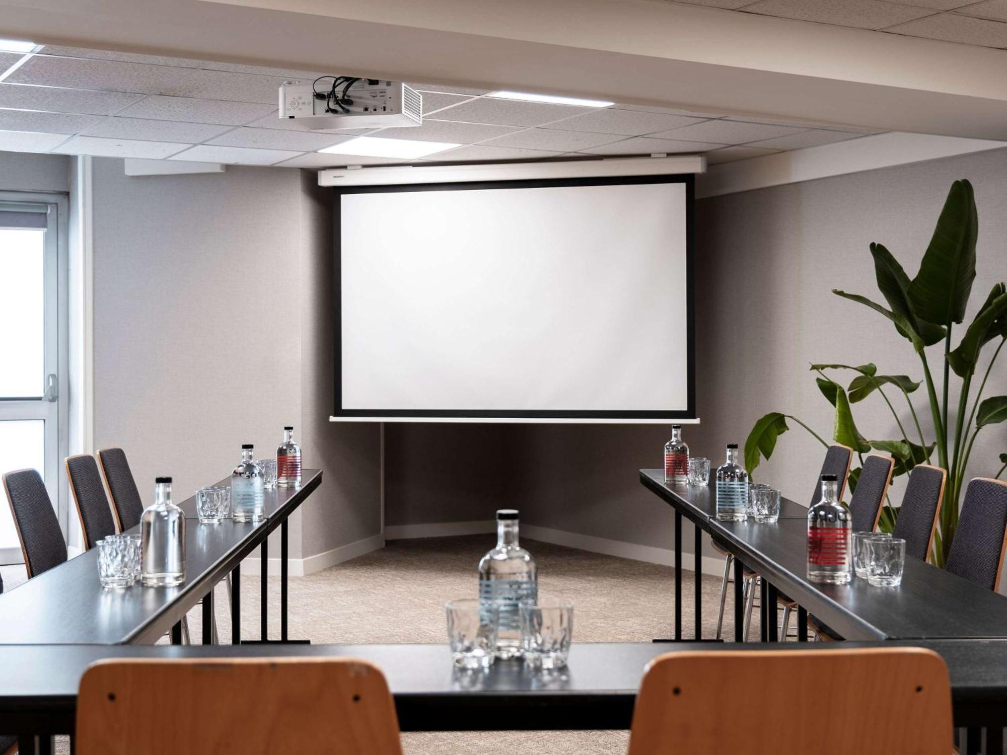 Mercure Rouen Centre Champ De Mars Екстер'єр фото