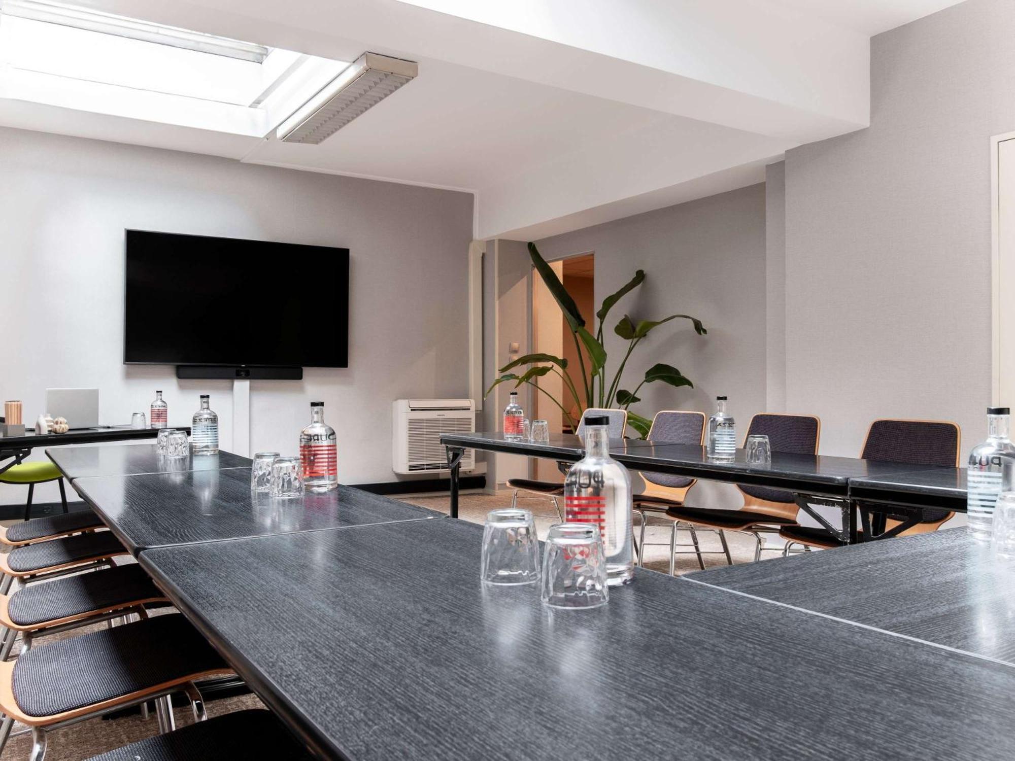 Mercure Rouen Centre Champ De Mars Екстер'єр фото