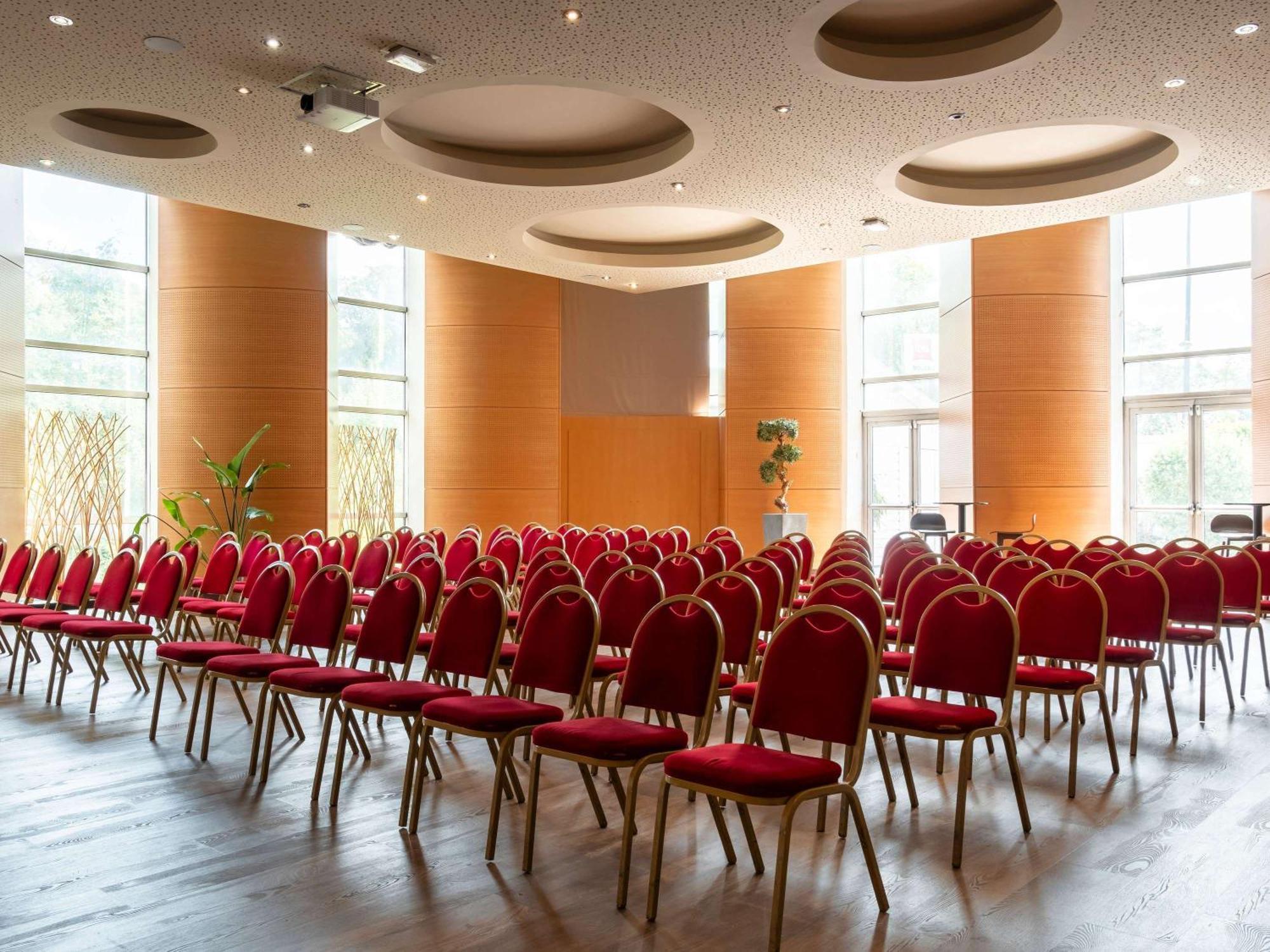 Mercure Rouen Centre Champ De Mars Екстер'єр фото